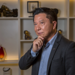 Milton Seigi Hayashi reforça que a conversa franca é o primeiro passo para uma cirurgia segura e satisfatória.