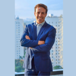 Ian dos Anjos Cunha mostra como liderar com dados e transformar achismos em decisões inteligentes, estratégicas e previsíveis.Ian dos Anjos Cunha mostra como liderar com dados e transformar achismos em decisões inteligentes, estratégicas e previsíveis.