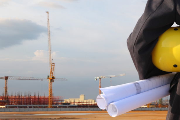 Valderci Malagosini Machado mostra como sistemas pré-fabricados elevam a segurança e reduzem erros executivos em empreendimentos residenciais modernos.