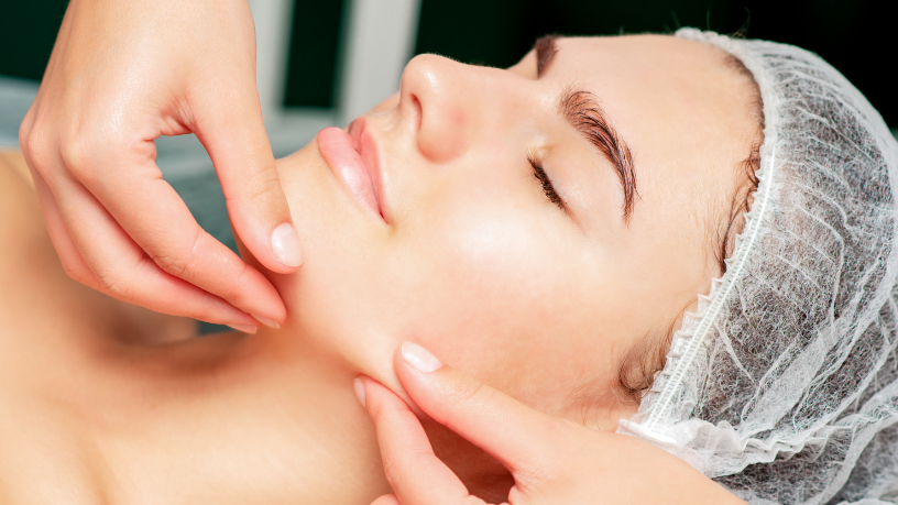 Lipo de papada e critérios de indicação explicados por Dr. Haeckel Cabral.